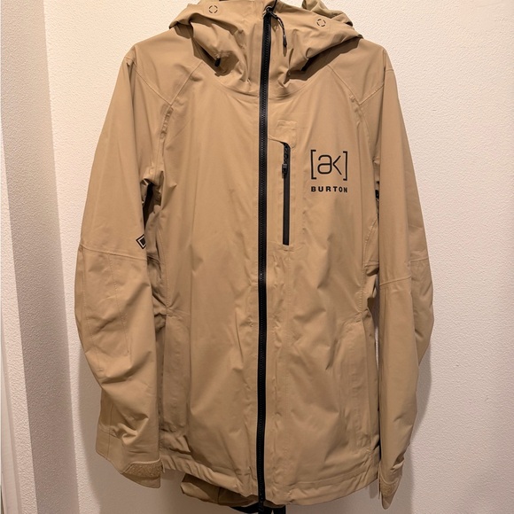 Burton Women’s  [ak]® Upshift GORE-TEX 2L Jacket, Size S - Picture 9 of 12